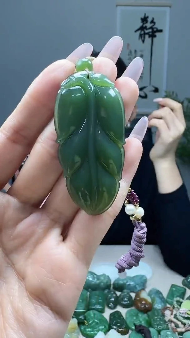 未镶嵌和田玉挂件1