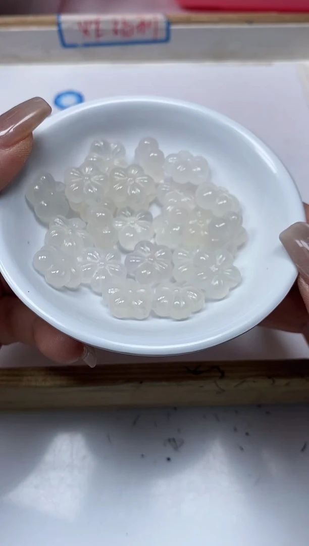 【闪购商品】玛瑙/玉髓散珠未镶嵌T128 荔枝冻 五瓣花1个10元