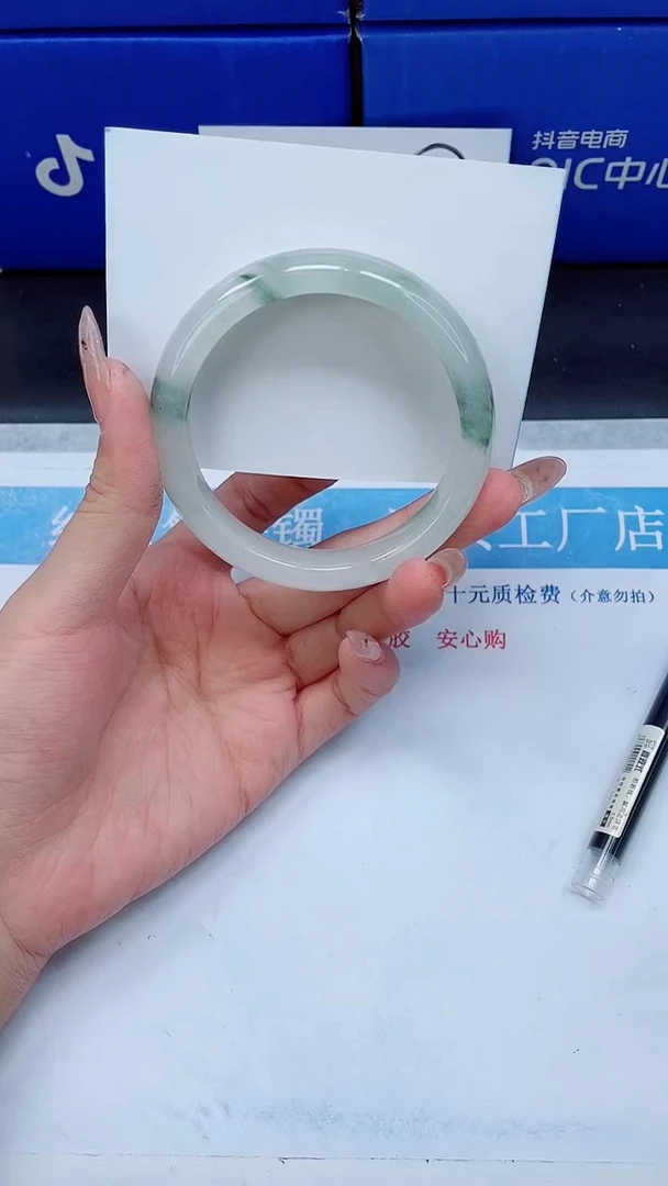 未镶嵌手镯石英质玉A148-60.2