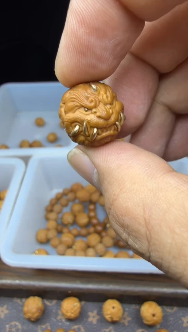 吊坠猴头核桃吞金兽 重工