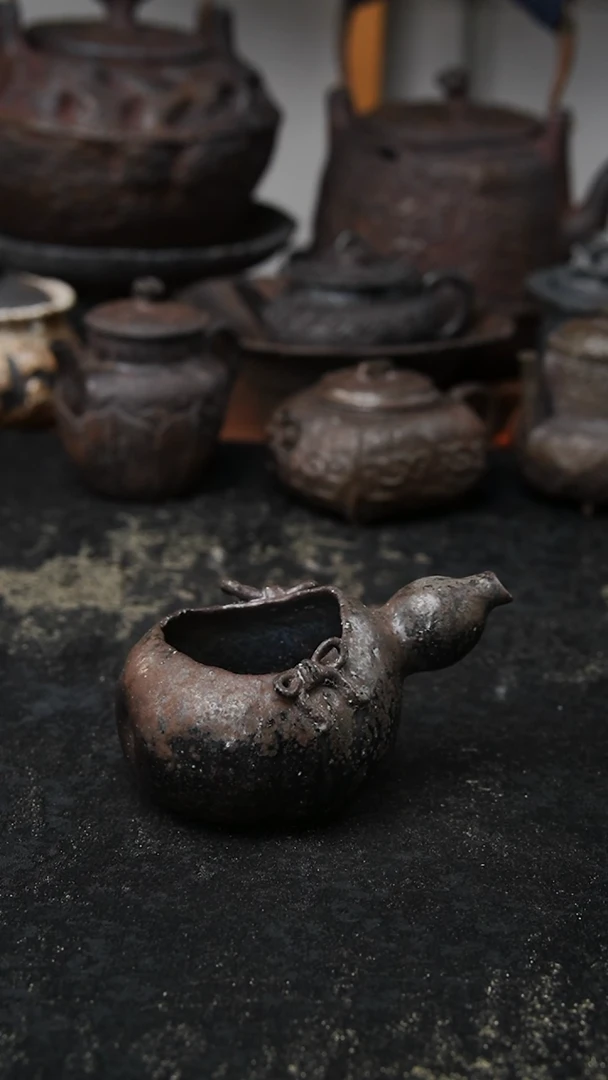 二羊手捏柴烧葫芦公道杯