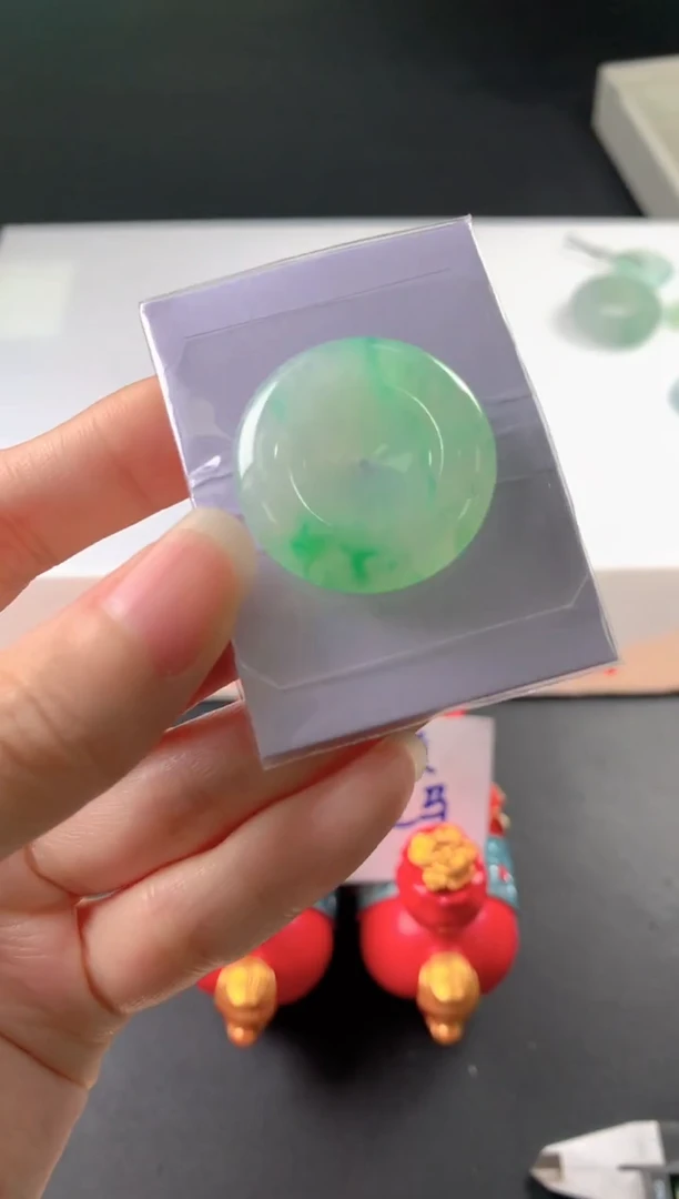 未镶嵌定制翡翠一**光裸玉（客户意向镶嵌）