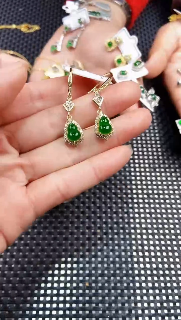 【闪购商品】翡翠耳饰未镶嵌111111111