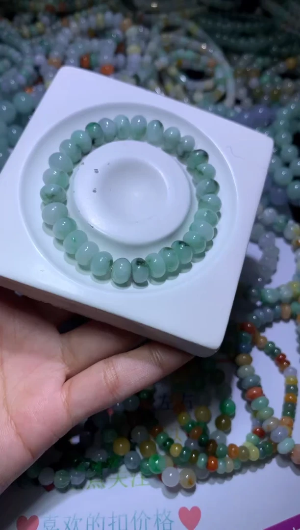 翡翠挂件未镶嵌毕****庄CXX005932
