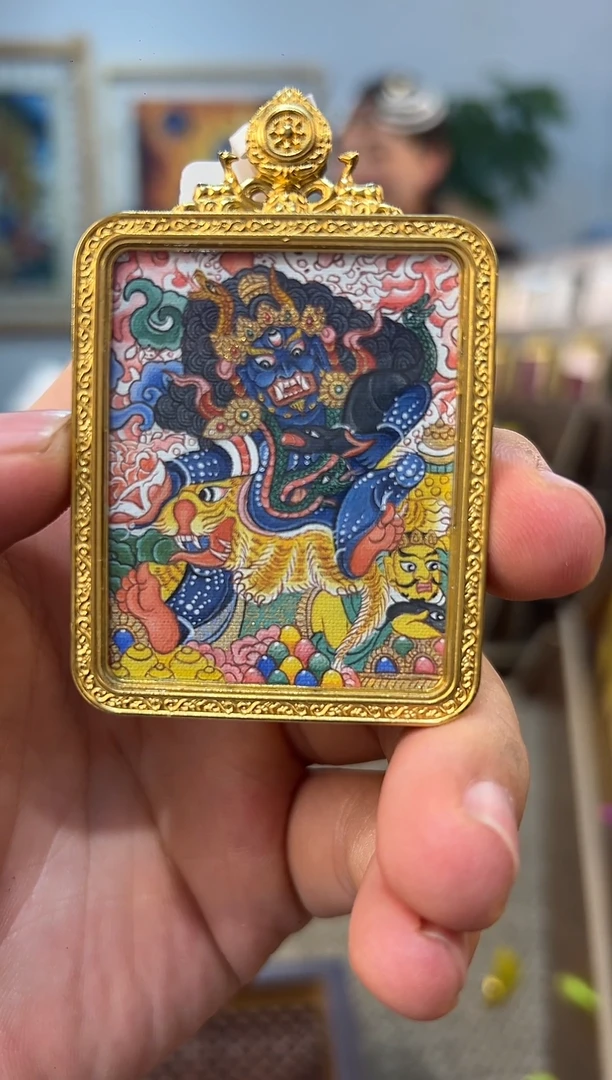 吊坠超级黑cc 暴力馒头