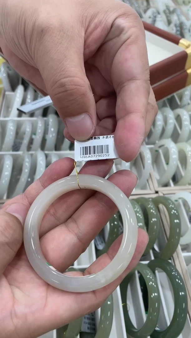 未镶嵌手镯和田玉50-51圈口 0252
