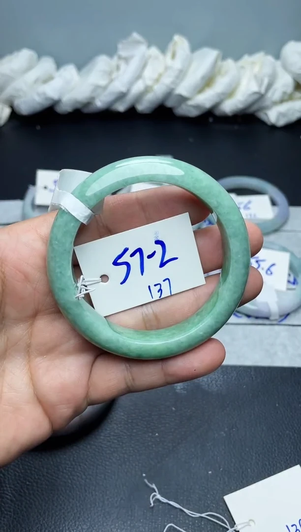 未镶嵌手镯翡翠137