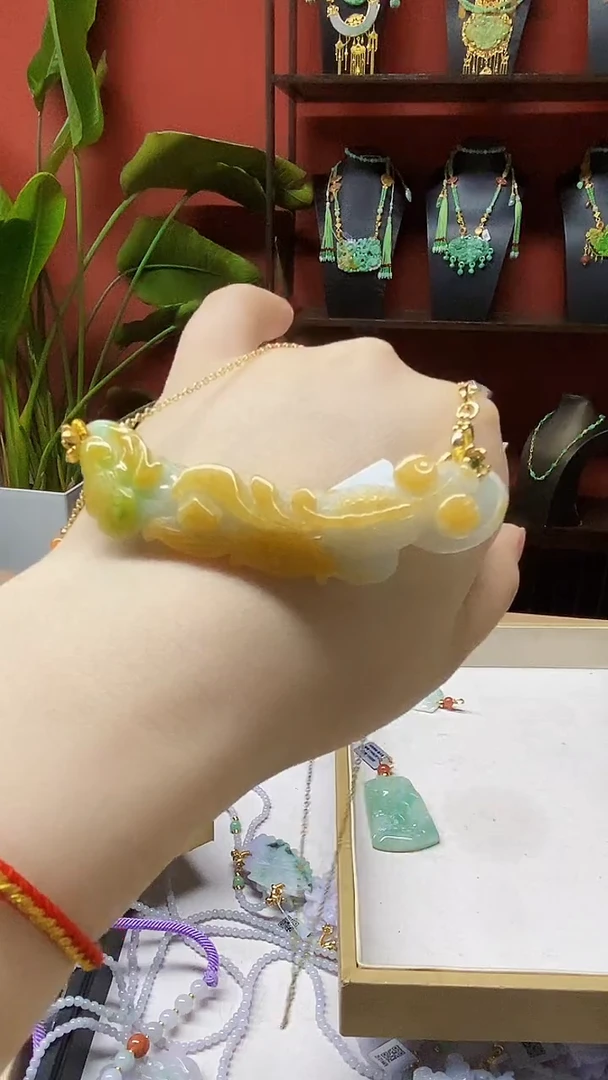 颈饰未镶嵌翡翠吊坠