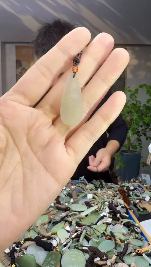 未镶嵌和田玉挂件拍一发一