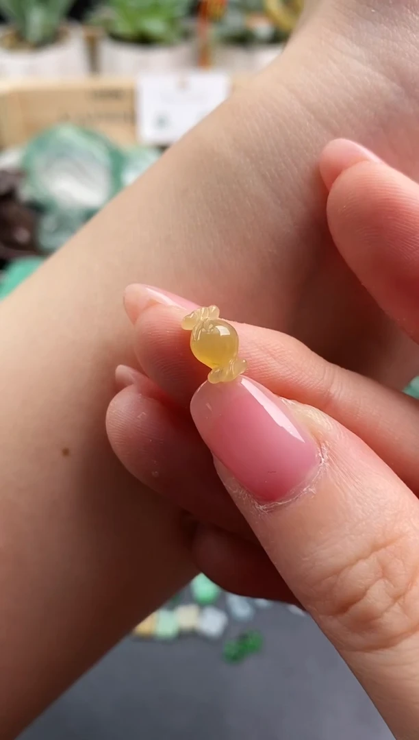颈饰未镶嵌翡翠糖果