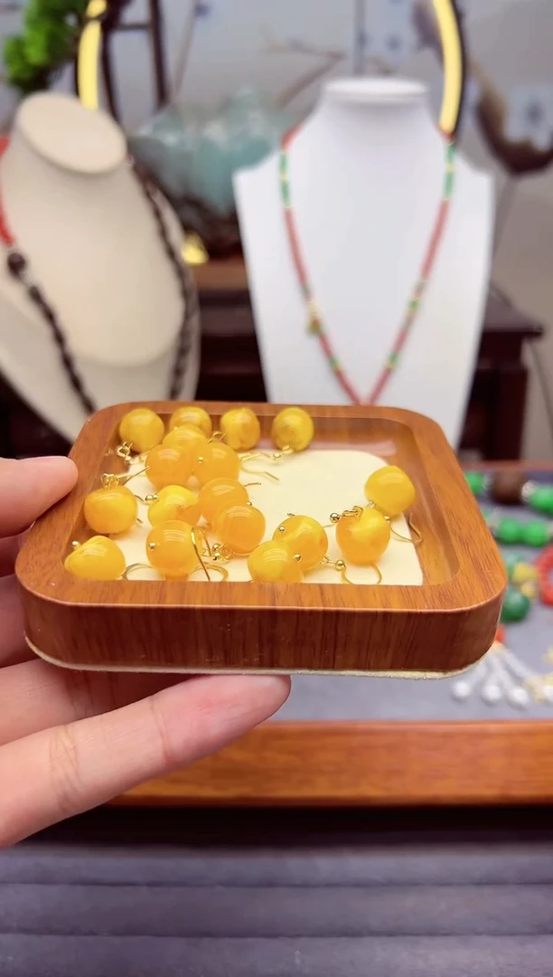 【闪购商品】蜜蜡耳饰14K金镶嵌e01``````