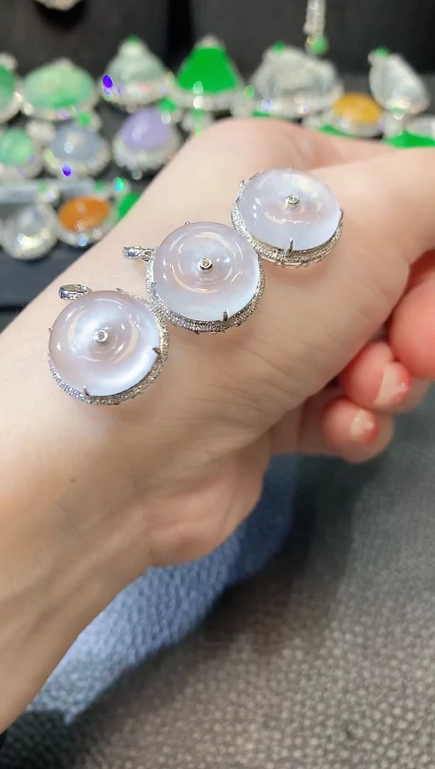 【闪购商品】翡翠吊坠(不含链)18K金镶嵌C58 多样性发货一件