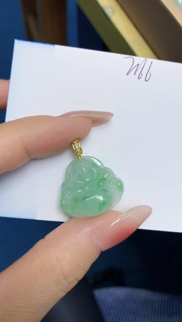 翡翠未镶嵌颈饰 天然缅甸翡翠A货