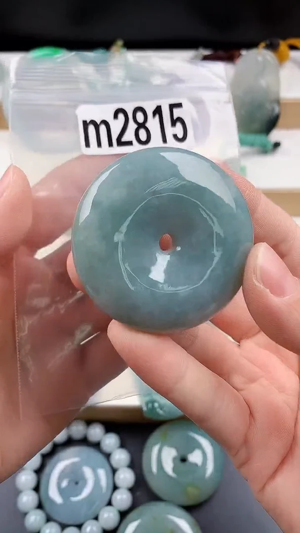 颈饰未镶嵌翡翠天然翡翠吊坠挂件