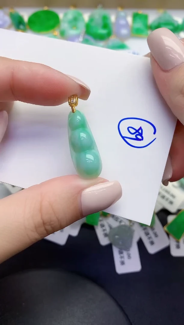 颈饰未镶嵌翡翠缅甸天然翡翠A货