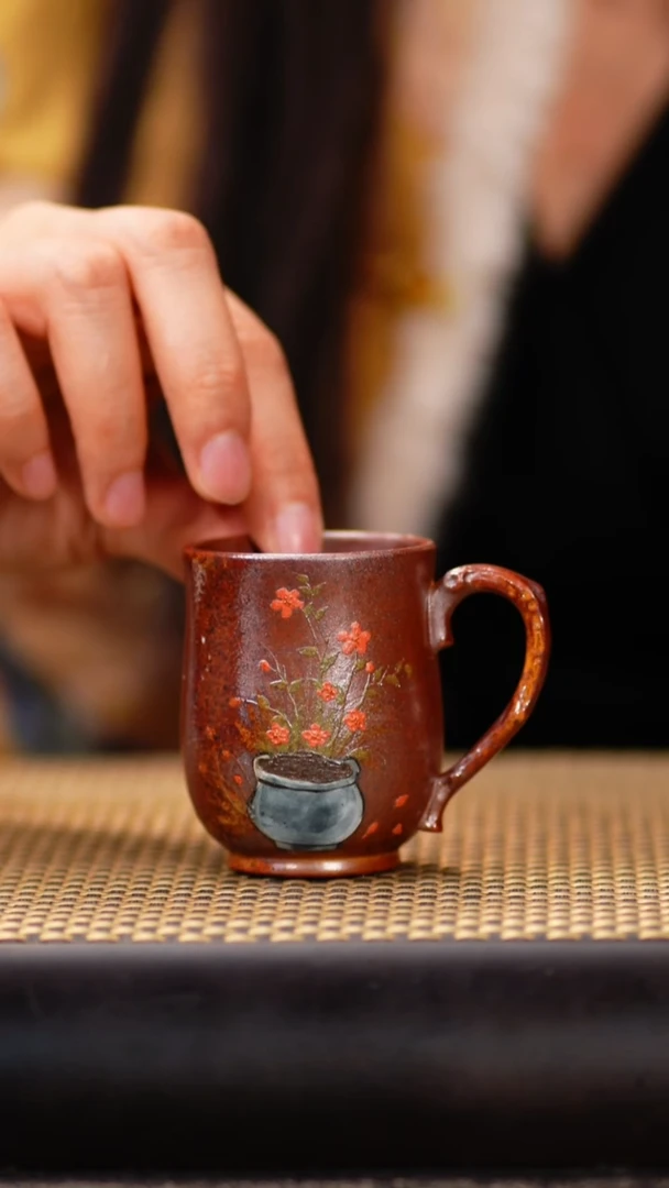 46小鱼柴烧花朵把子杯