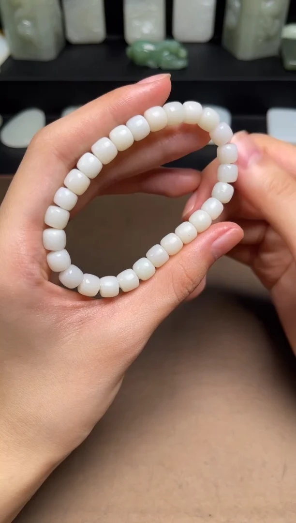 和田玉未镶嵌颈饰11