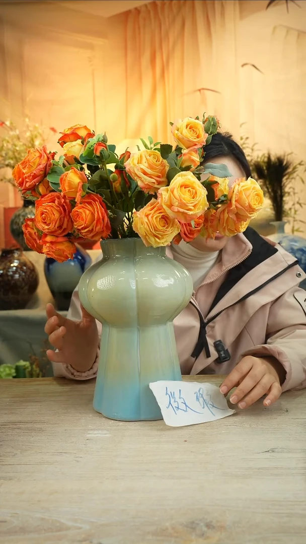 高度28 口径10 陶瓷花器