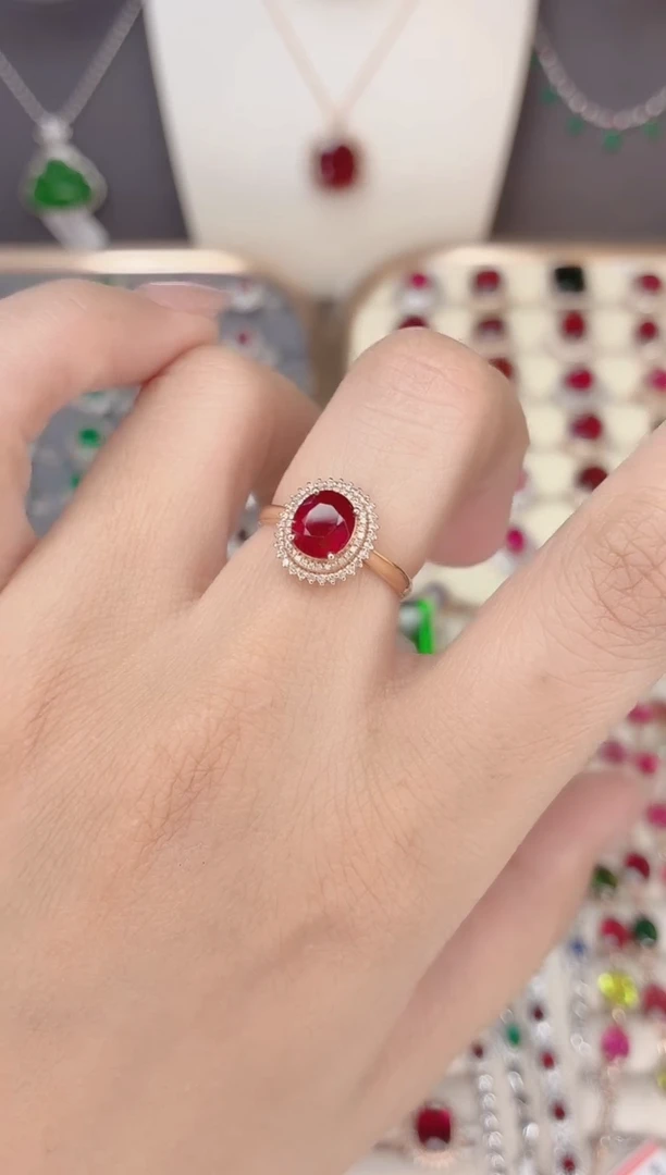 18K金镶嵌戒指红色碧玺-