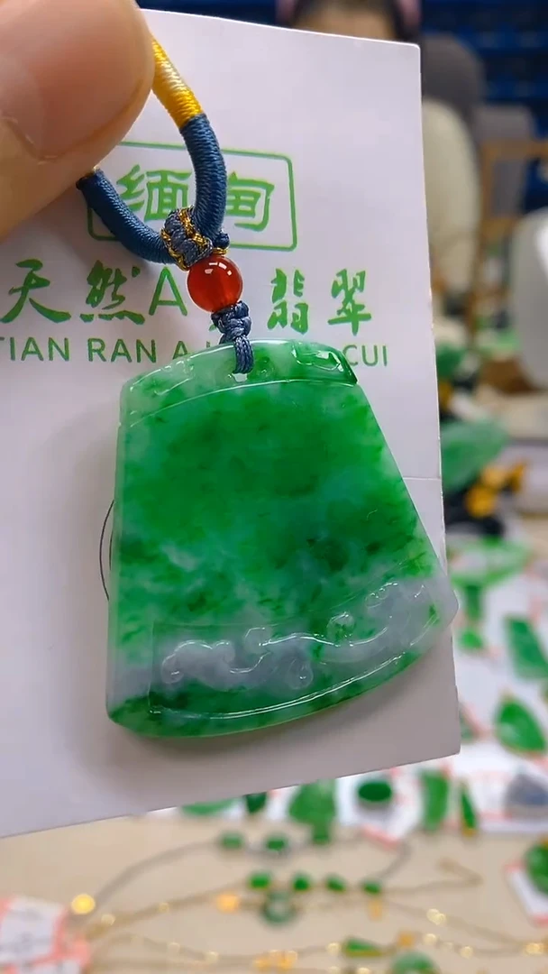 颈饰未镶嵌翡翠新号开播 全场乱卖