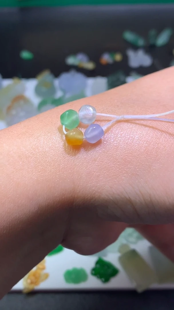 未镶嵌定制翡翠毛货