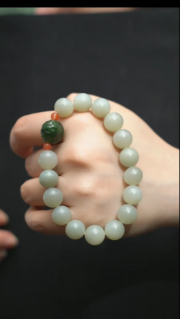 颈饰未镶嵌和田玉12mm子青白