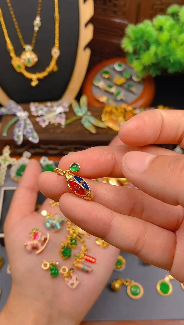 【闪购商品】翡翠吊坠(不含链)银S925镶嵌五路财神