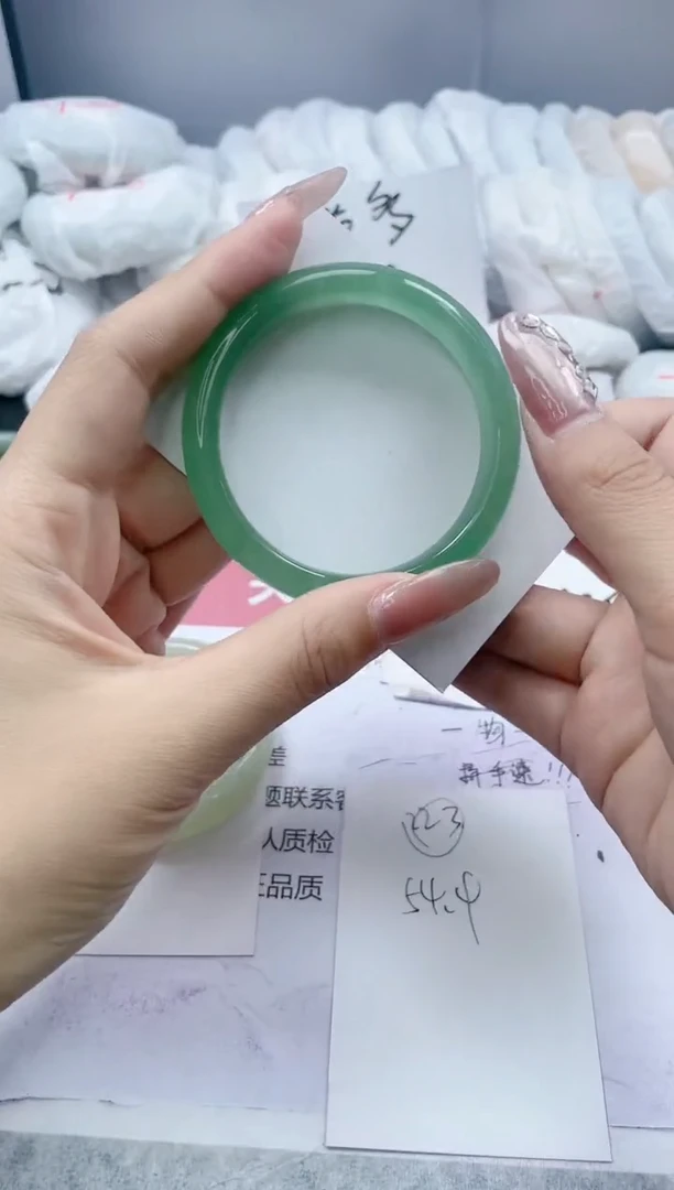 【闪购商品】石英质玉手镯未镶嵌223/54.4