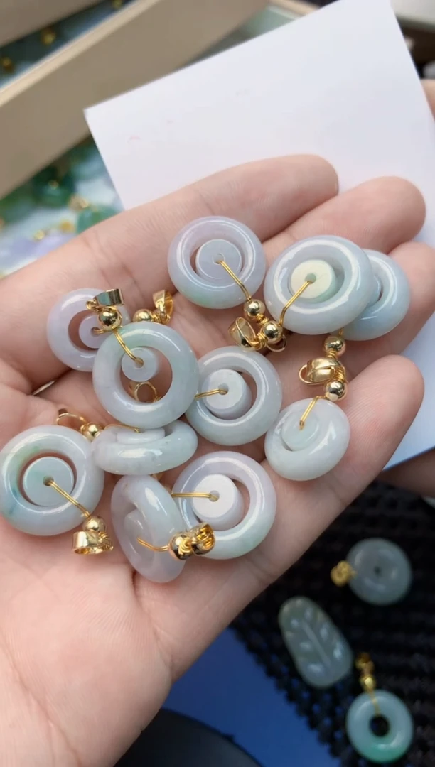 翡翠未镶嵌吊坠(不含链)多样性发其一