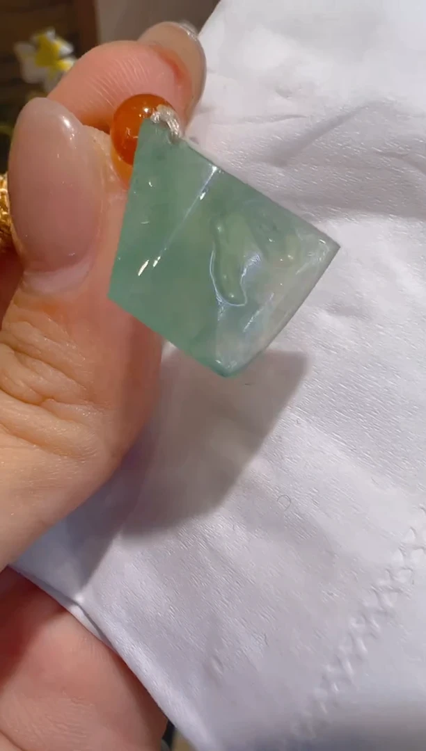 吊坠(不含链)18K金镶嵌翡翠多样性团购发货一件