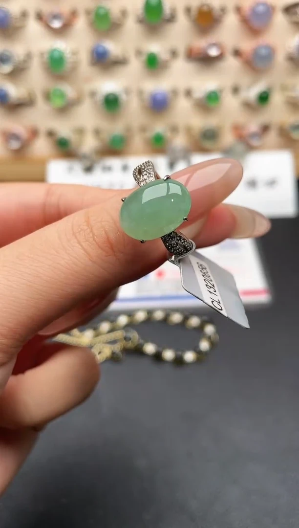 银S925镶嵌戒指翡翠一物一证一礼盒