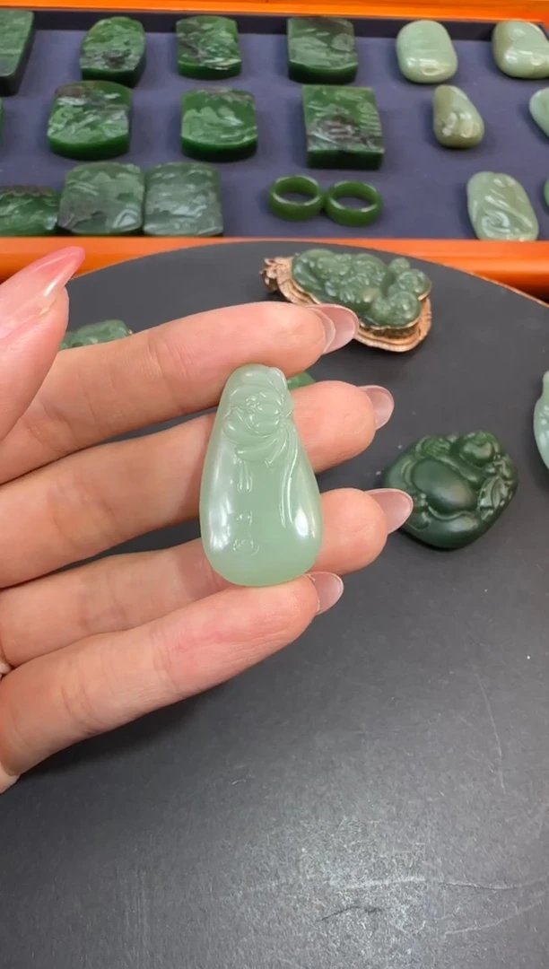 颈饰未镶嵌和田玉1