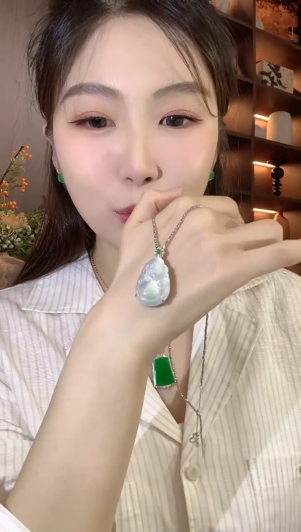 吊坠(不含链)18K金镶嵌翡翠A30翡翠