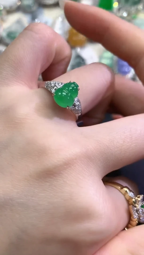 【闪购商品】翡翠戒指18K金镶嵌C55