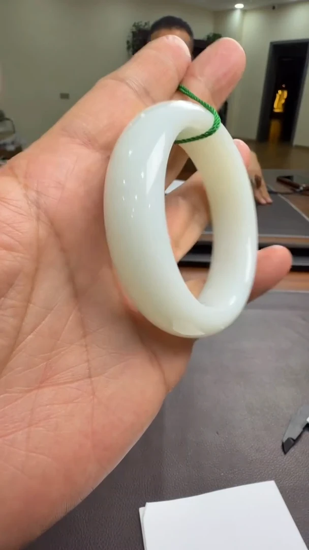 颈饰未镶嵌和田玉手镯56