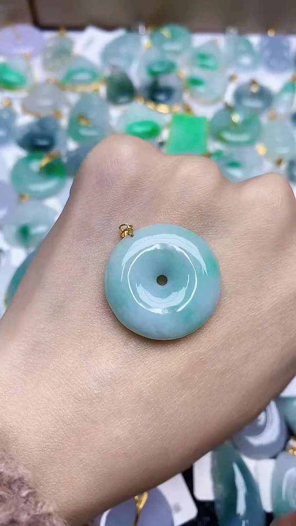 【闪购商品】翡翠颈饰18K金镶嵌8767867866