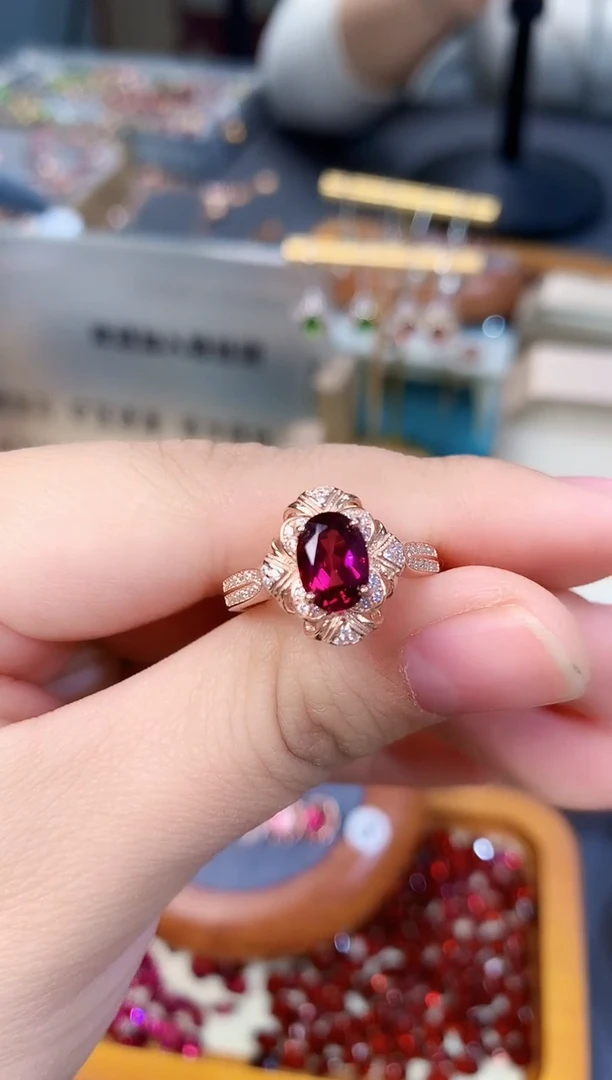 【闪购商品】石榴石戒指银S925镶嵌天然镁铝