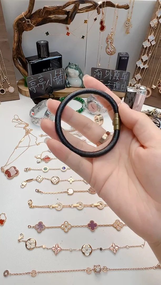 瓷片彧贤聚宝阁亭亭店