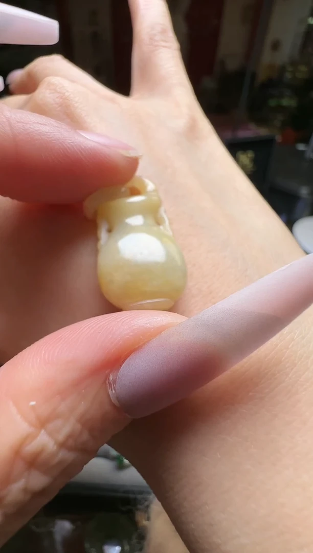 【闪购商品】翡翠吊坠(不含链)未镶嵌翡翠