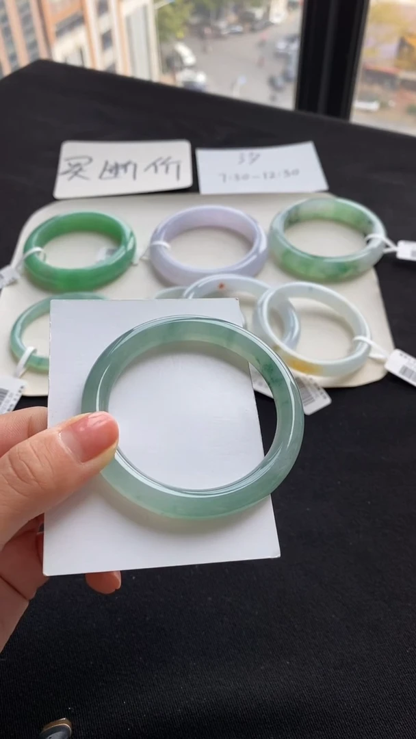 【闪购商品】翡翠手镯（圆镯）未镶嵌53圆条--不退不换