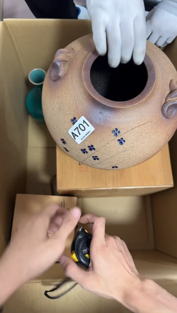 瓷片童****选701 中古商品，谨慎购买
