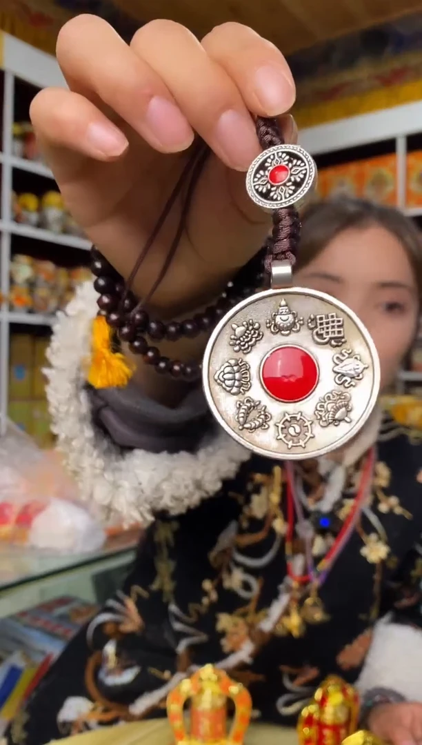【闪购商品】泥塑八吉祥挂件-与实物略有差异介意者慎拍