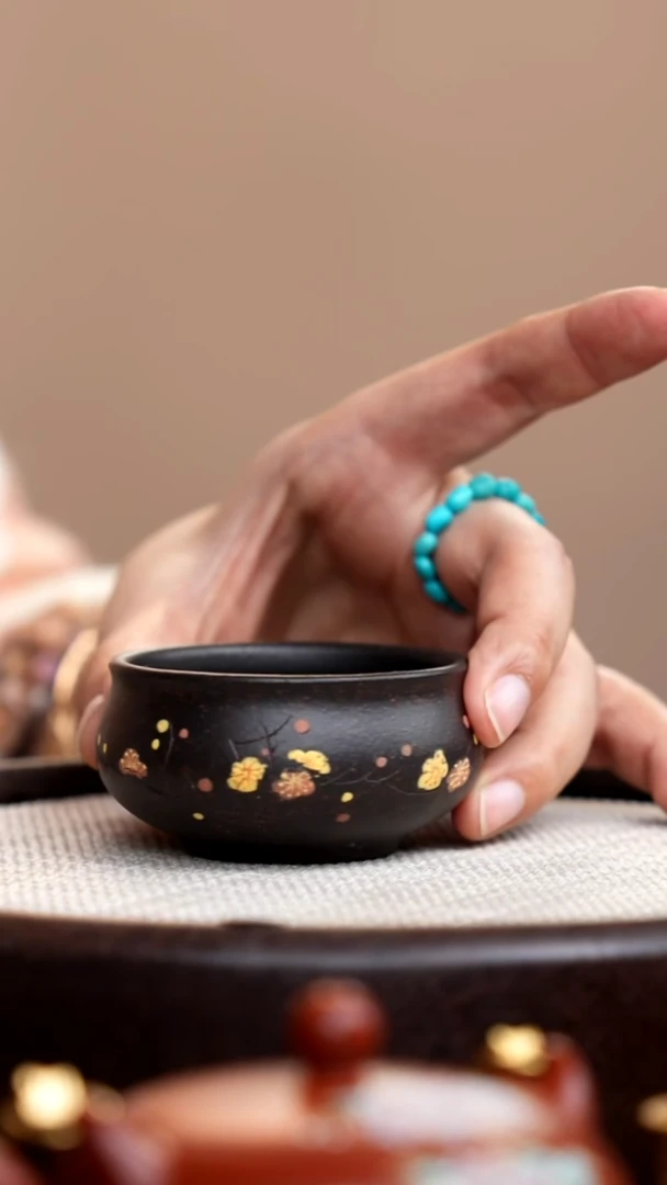 茶壶紫砂黑金砂胧月杯彩刻梅花