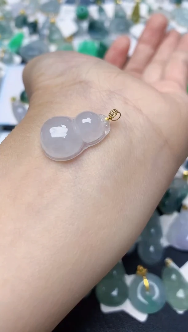 颈饰18K金镶嵌翡翠天然缅甸A货翡翠