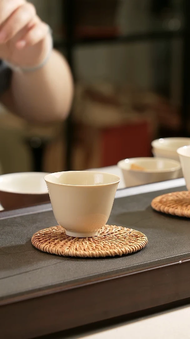 ?****楠微瑕仿古色铃铛杯 2个