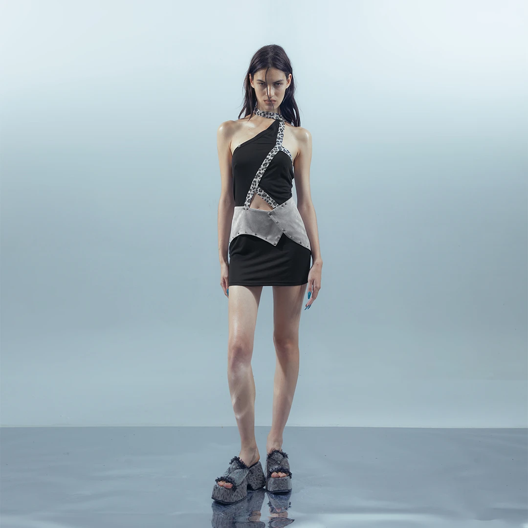 NN-NORTH NODE“筑入腰间礼封”豹纹包边拼接斜肩连衣裙