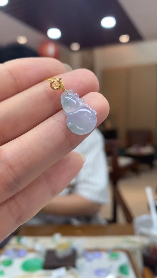 吊坠(不含链)18K金镶嵌翡翠葫芦