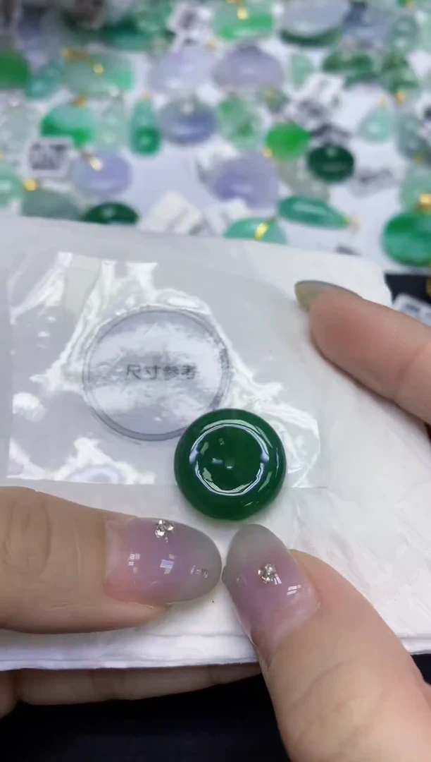 颈饰未镶嵌翡翠天然缅甸翡翠A货百元以上9元证书费自理