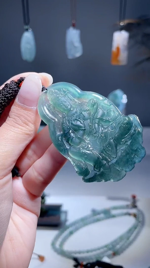 颈饰未镶嵌翡翠度母