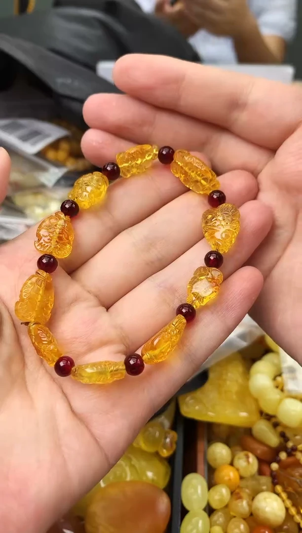 未镶嵌琥珀珠宝奇石52